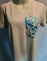 Cremefarbendes Kurzärmliges Damen Shirt mit Blau‑Glitzerbandera Skull